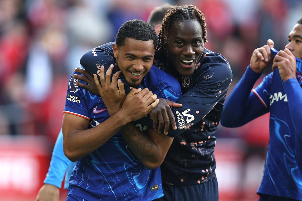 罗马诺：沙利文已在曼城开始接受训练，蓝月相信他们押对了宝